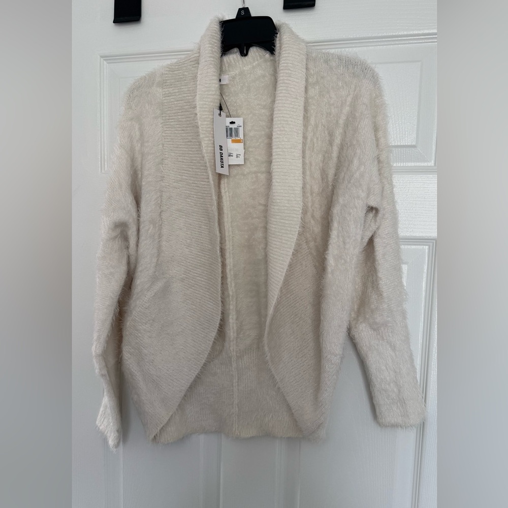 NWTA BB Dakota Ivory Fuzzy Open-Front Cardigan Jacket